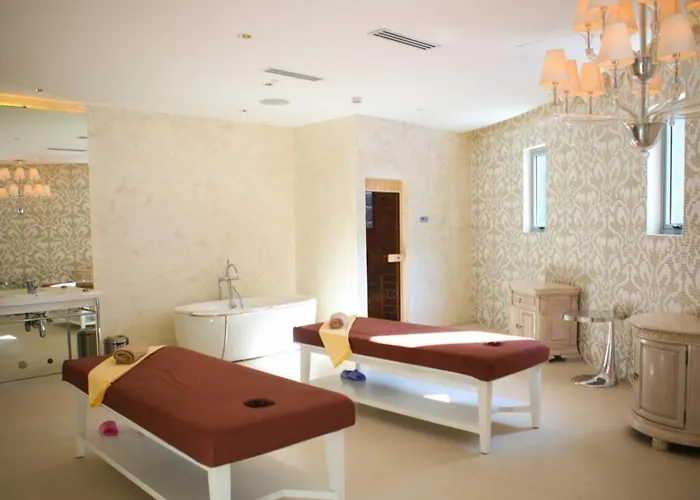 Jing'scrib 2br By Azure Near International Airport Apartment *