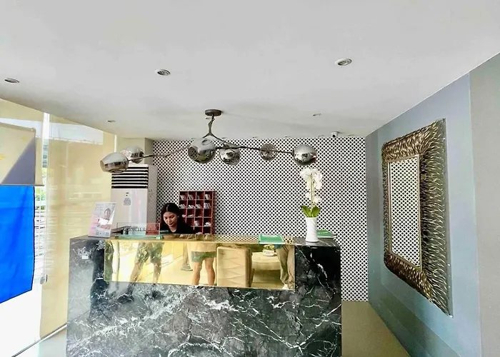 Jing'scrib 2br By Azure Near International Airport Apartment Manila