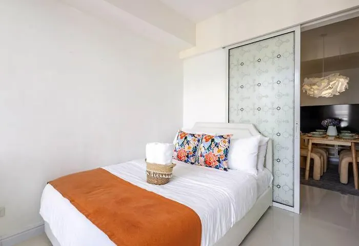 Jing'scrib 2br By Azure Near International Airport * Manila