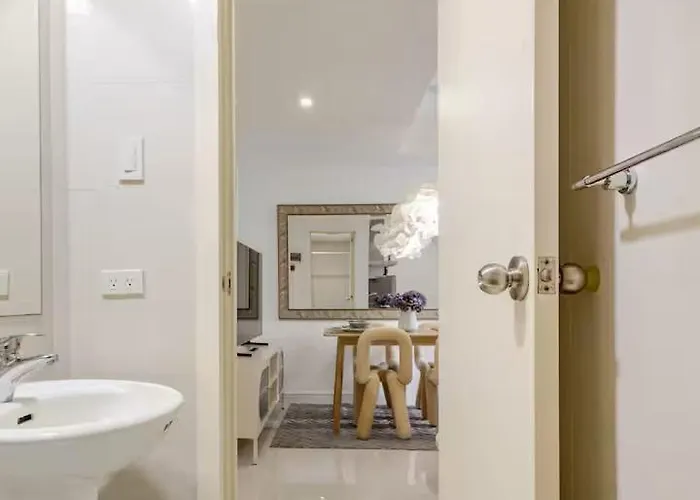 Jing'scrib 2br By Azure Near International Airport Apartment